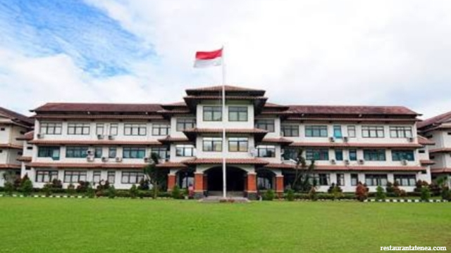 Informasi Sekolah Termahal Di Indonesia